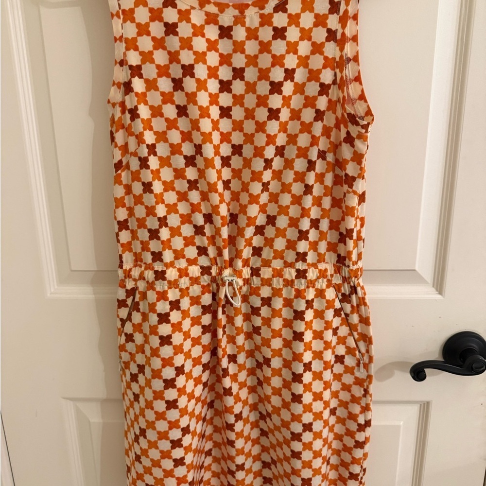 Orange and‎ White Patterned Sleeveless Dress